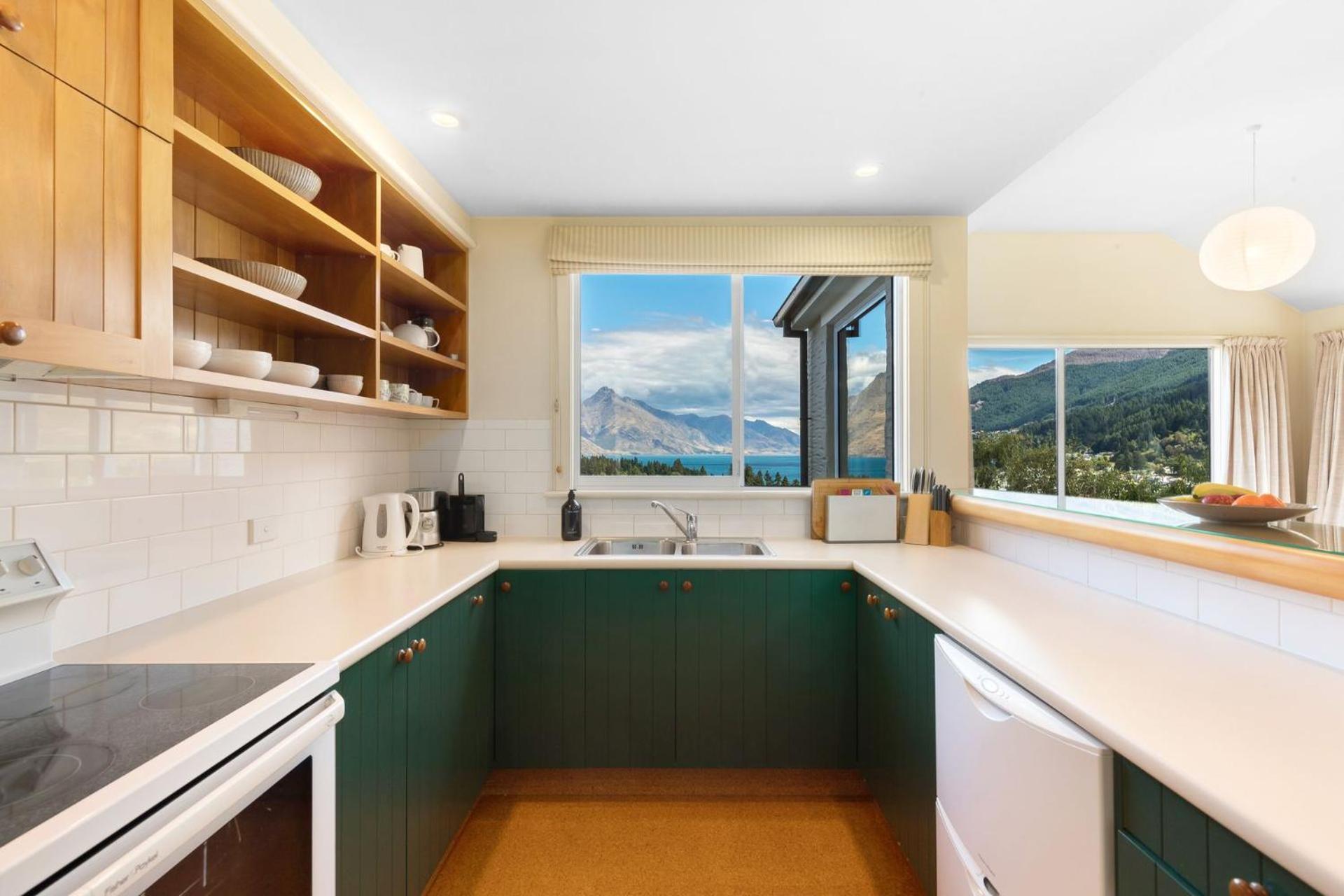 Queenstown Peaks Exterior photo